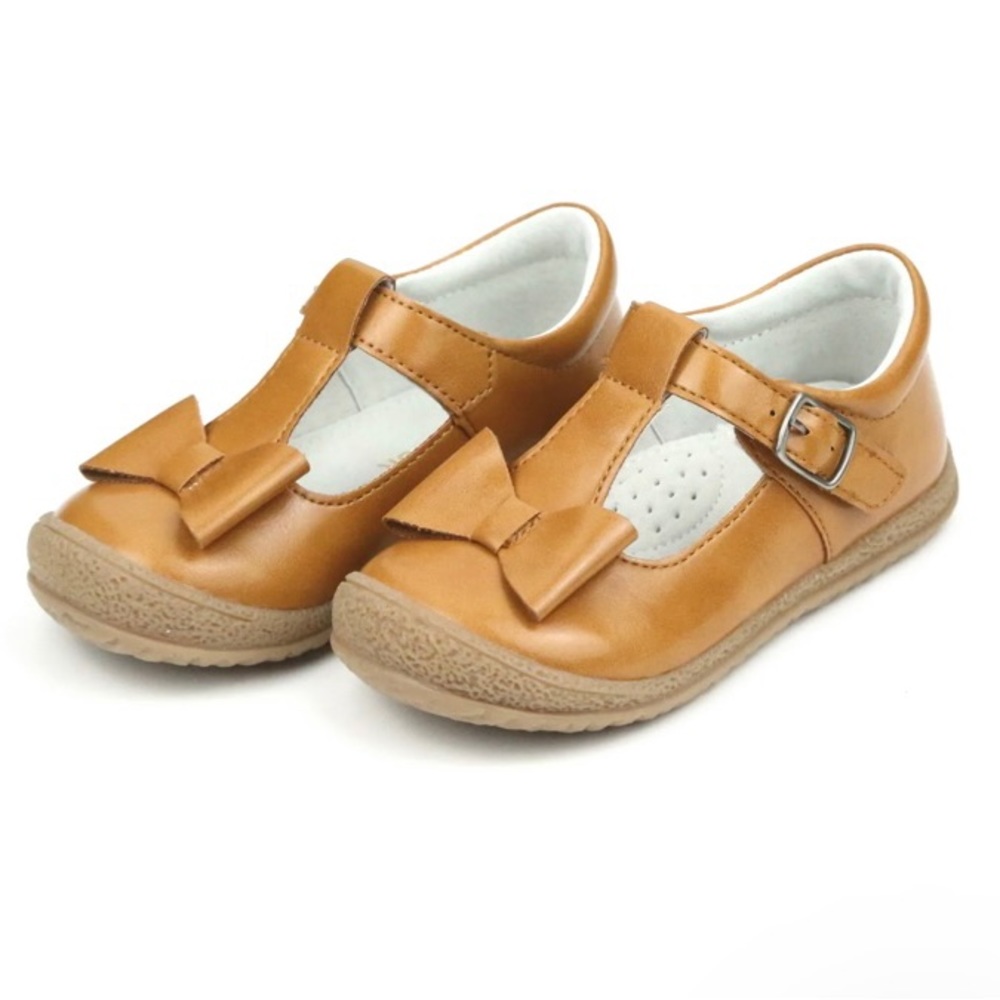 L’amour Emma Bow T-Strap Mary Jane’s, Size Toddler 11, Camel Color